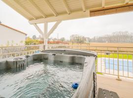 Ma Vie'La - Swimming Pool - Balneo - Jacuzzi - Sauna，位于Rhinau的酒店