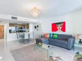 Newly Renovated 1BR Brickell Condo plus Parking