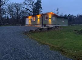 Mysig stuga Buared - Family nature stay，位于Varberg的酒店