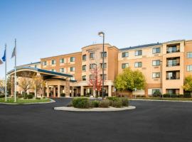 卡尔森城万怡酒店，位于卡森市的酒店