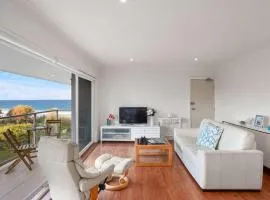 Royal Surf - Beach Front Paradise