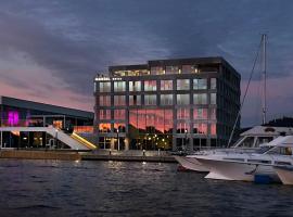 Mandal Hotel，位于曼达尔的酒店