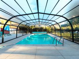 Chambres d'hôtes Les Charmettes，位于Rang的酒店