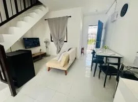 Near Clark Airport with WiFi - Self Check-in