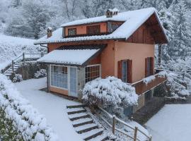 Villa Armonia Acero，位于Cerete的酒店