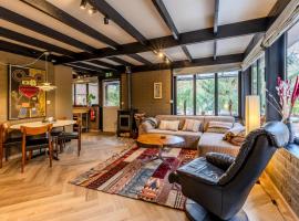 Lux Bos Chalet，位于拉纳肯的木屋