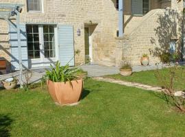 La Charmésienne，位于Charmé的酒店