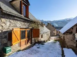 Maison pour 5 à Génos proche lac et station avec WiFi - FR-1-695-94