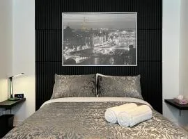 Private Room with Shared Bathroom in West-Toronto
