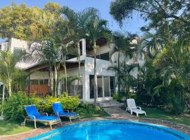 Casa con Alberca y terraza un lugar tranquilo para disfrutar，位于库埃纳瓦卡的酒店