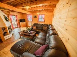 Chatyliptov-Drevenice s 3 spálňami Jasná Liptovská Mara