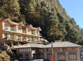Phakding Camp One Lodge，位于Phakding的酒店
