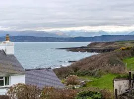 Heligog at Deanfield House Moelfre Sea view adult only appartment in Moelfre
