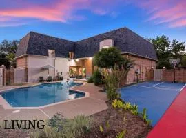 7BR 5BA w Pool Hot Tub Sport Court & Game Room
