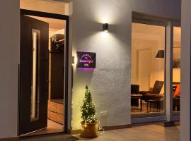 Auszeit Erfurt - stilvoller Bungalow mit Parkplatz - zentrumsnah，位于爱尔福特的简易别墅