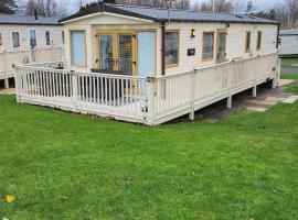 Seton sands, Haven, Port seton, cozy caravan Morey view 4，位于塞顿港的酒店