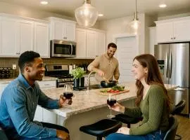 Hot Tub - Sauna - Fire Pit - Ping Pong - Darts -