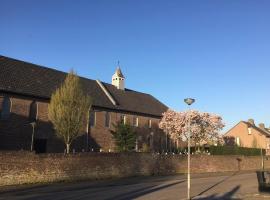 B&B - Eetcafe - Riekelt，位于GronsveldKasteel van Gronsveld附近的酒店