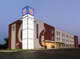 Motel 6 Poplar Bluff, MO，位于波普勒布拉夫的酒店