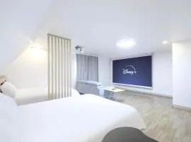 The Oakra Hotel