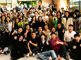 青岛背包十年青年旅舍（五四广场店），位于青岛的住宿