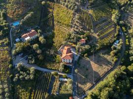 科利纳豪园农庄酒店，位于莱万托的酒店