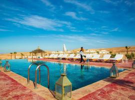 Agafay Yes We Camp Luxury Lodge Restaurant & Spa，位于Agafay的豪华帐篷