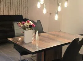 尼可夫斯基家庭公寓