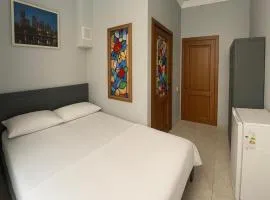 Apartments And Hotel California