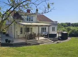 Charming House near Lysekil & Skaftö SE09160