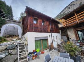 Chalet en montagne，位于Sembrancher的酒店