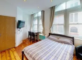 Modern Studio, 1st floor, King Street Views
