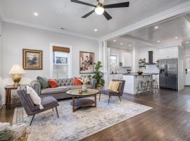 Bungalow in Downtown Dickson，位于迪克森的酒店