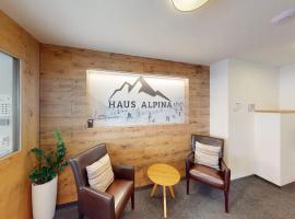 Double Room - Haus Alpina，位于马尔邦的酒店