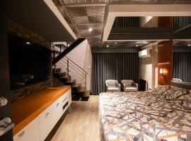 乐夏布利凯迪拉克酒店，位于蒙特利尔的酒店