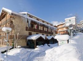 The Park Hotel，位于法纳诺的酒店