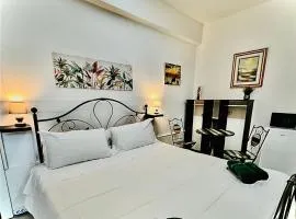 Affittacamere LA CASA DI GIADA a 3 minuti dal casello autostradale di Imola - parcheggio privato e self check-in