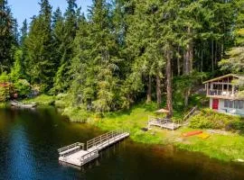 Goss Lake Getaway by AvantStay Lakefront Escape