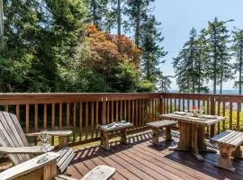 Smugglers Lagoon Beach Cottage by AvantStay