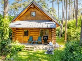 Penn Cove Overlook by AvantStay Cabin w Views