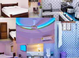 Royal Prima Guest House and Apartment，位于Amanfro的酒店