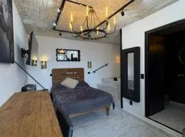 Secrect Jacuzzi Studio