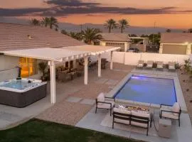 Montego by AvantStay Private Yard w Pool Hot Tub