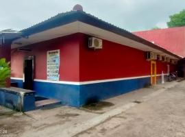 kalaki beach hotel Bima，位于Daru的酒店