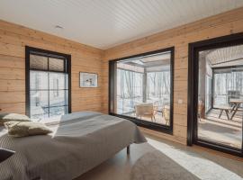 Iisland Aava，位于伊镇的酒店