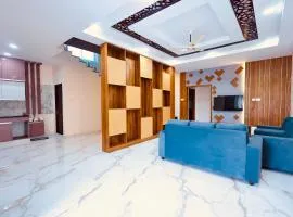 Brand New 4bhk stylish and spacious Duplex house with kitchen, bathtub with modern interiors close to railway station and bus stand