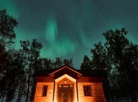 Iisland Usva, seaside house with sauna and jacuzzi，位于伊镇的酒店