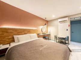 Yonghyeon Hotel Praha