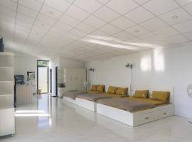 THỎ NON GARDEN CLOUDY OCEAN VIEW，位于Blao Sr&ecirc;的木屋