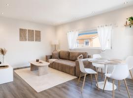 L'ELEGANT - TERRASSE PARKING WIFI - 5Km AIRPORT，位于热尔扎的酒店